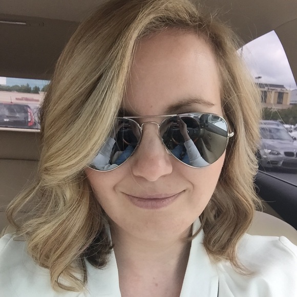 Meet your Posher, Sarah - Picture 1 of 1